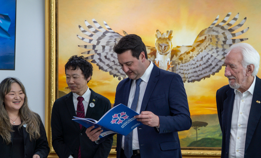 Governador Ratinho Junior recebe honraria de província japonesa
