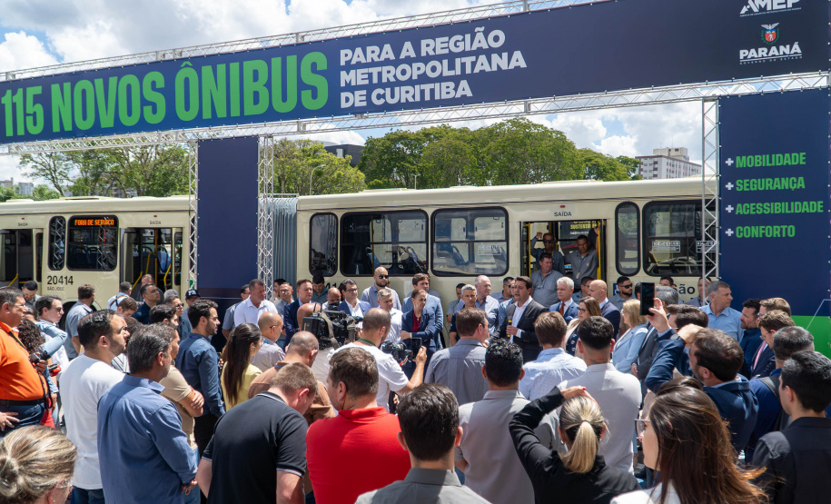 AMEP - ENTREGA DE ÔNIBUS