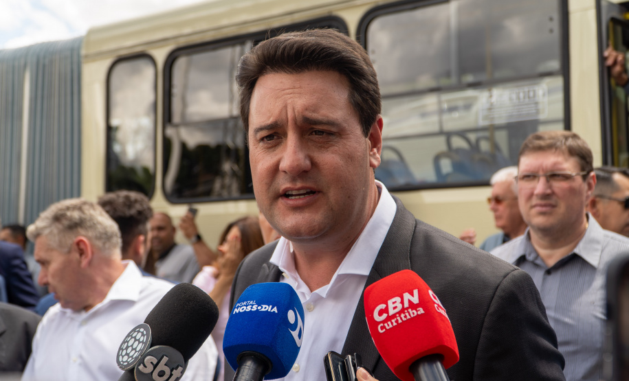 AMEP - ENTREGA DE ÔNIBUS