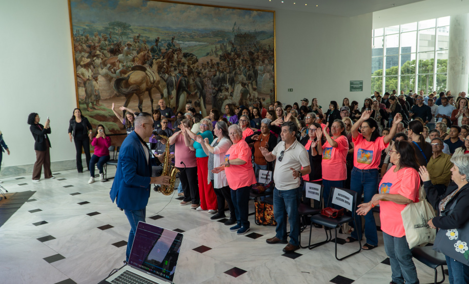 II Encontro Estadual de Gestores de Políticas do Cuidado, no Palácio Iguaçu.