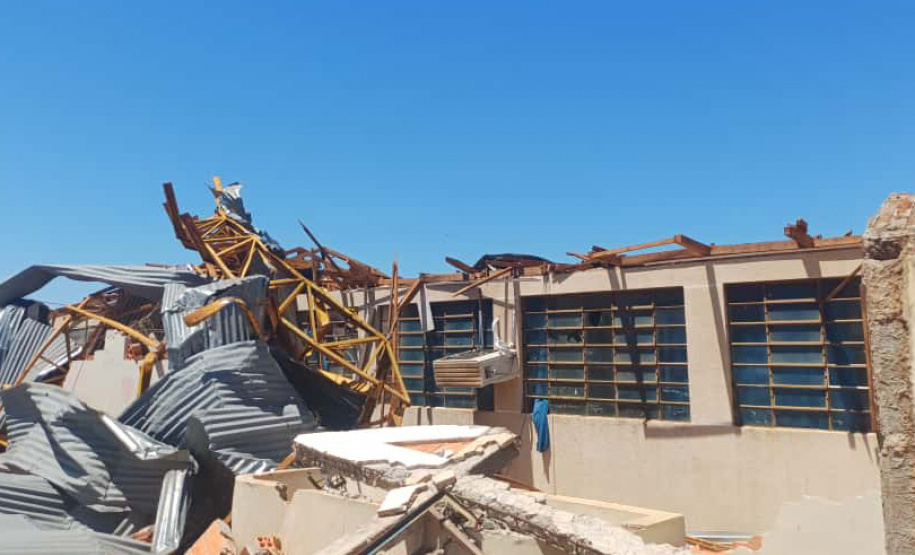 Tornado causa danos graves em duas escolas estaduais de Rio Bonito do Iguaçu