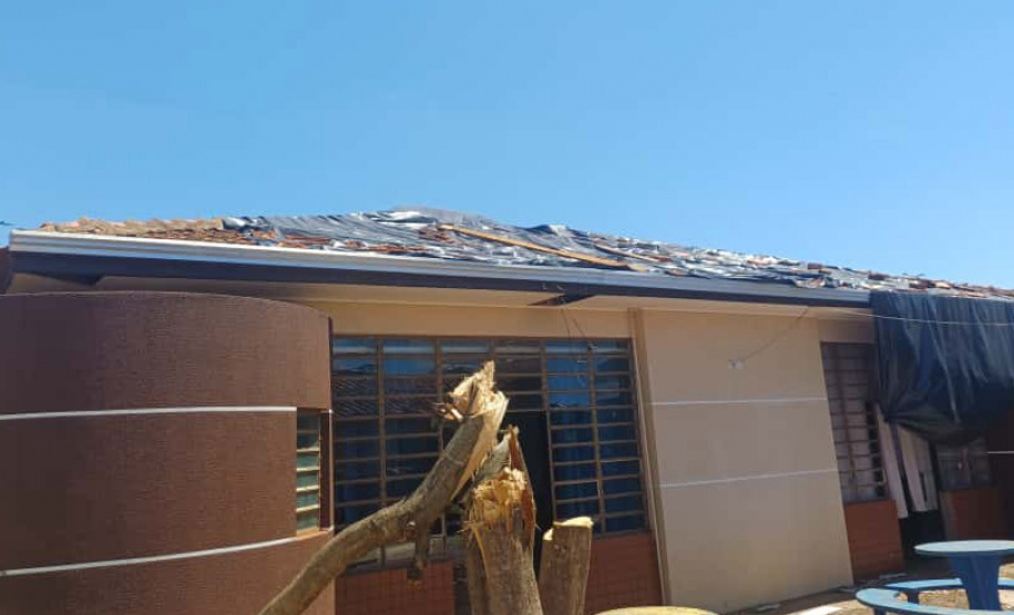 Tornado causa danos graves em duas escolas estaduais de Rio Bonito do Iguaçu