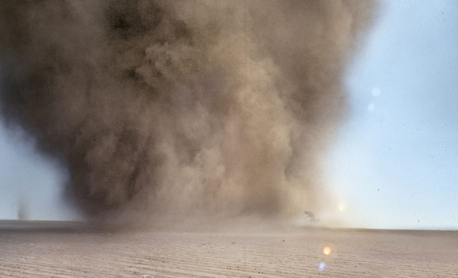 Com espetáculo cênico e musical e mostra multilinguagens, MUPA inaugura exposição “Céu-Eclipse”