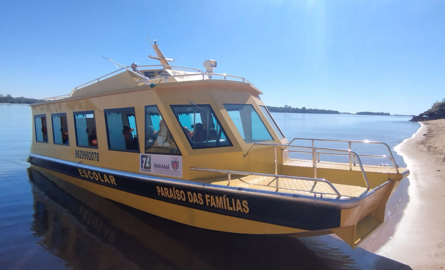 De barco para a escola: transporte aquaviário leva alunos de comunidades ribeirinhas e litorâneas às aulas
