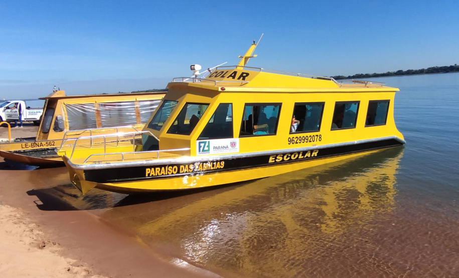 De barco para a escola: transporte aquaviário leva alunos de comunidades ribeirinhas e litorâneas às aulas
