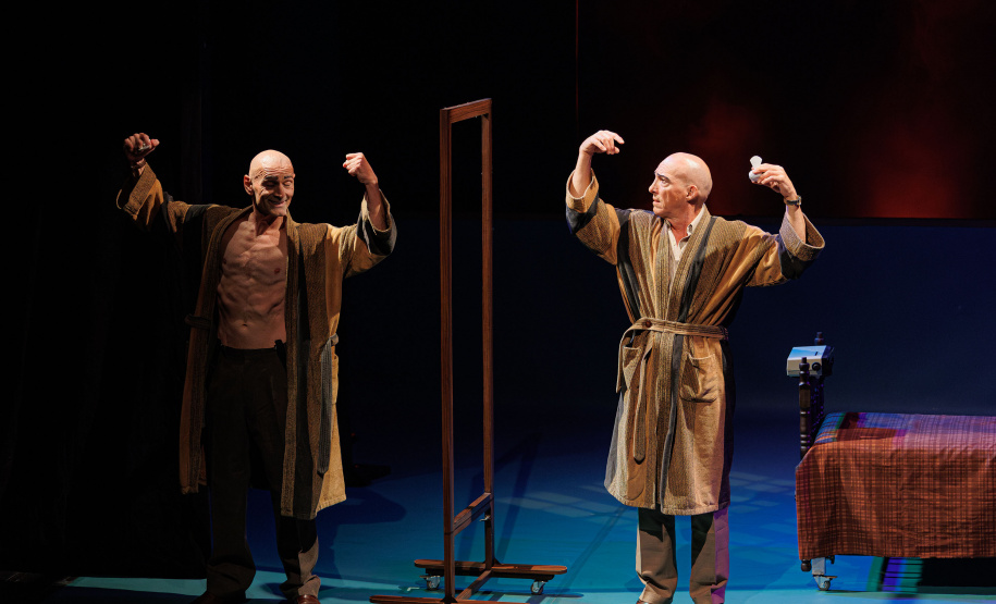 GUAÍRA - G2 Cia. de Dança emociona o público na última apresentação do ano de “Gregor – uma odisseia patética