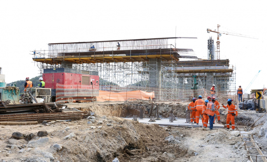 Ritmo acelerado: Ponte de Guaratuba chega a 80% de execução