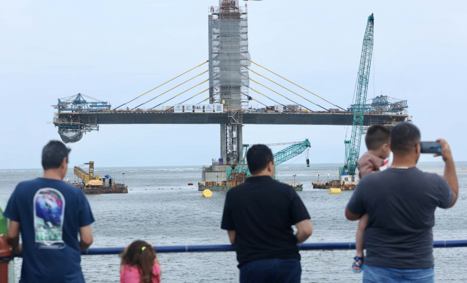 Ritmo acelerado: Ponte de Guaratuba chega a 80% de execução