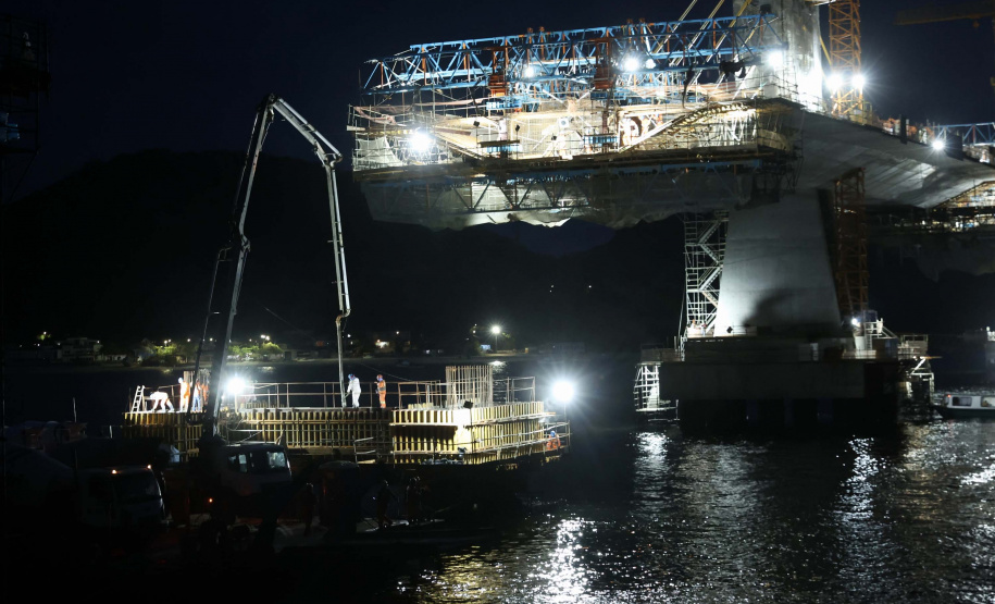 Ritmo acelerado: Ponte de Guaratuba chega a 80% de execução