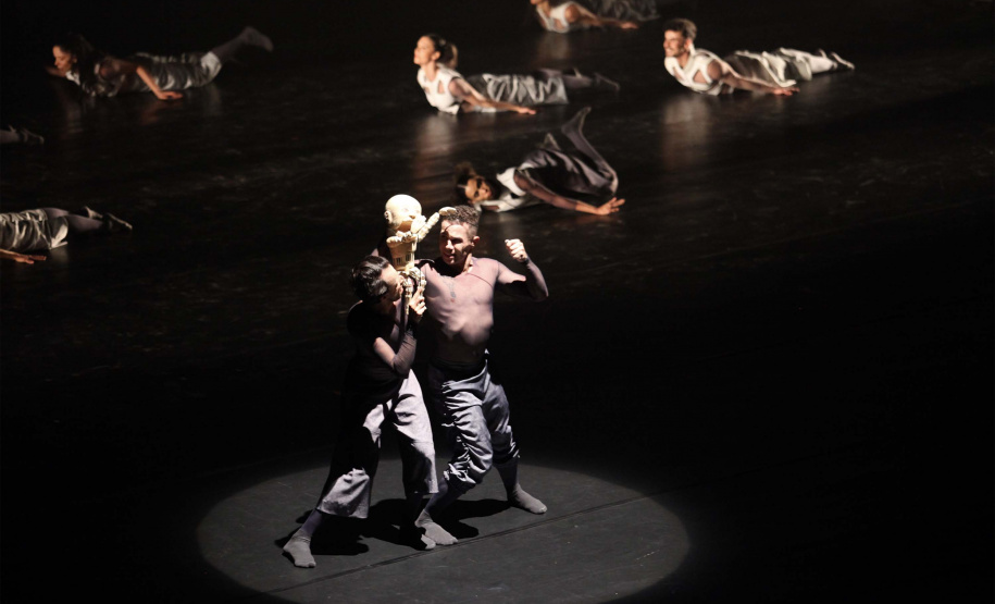 Indicada ao APCA, “Contraponto” reúne mais de 4 mil espectadores no Guairão