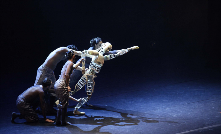 Indicada ao APCA, “Contraponto” reúne mais de 4 mil espectadores no Guairão