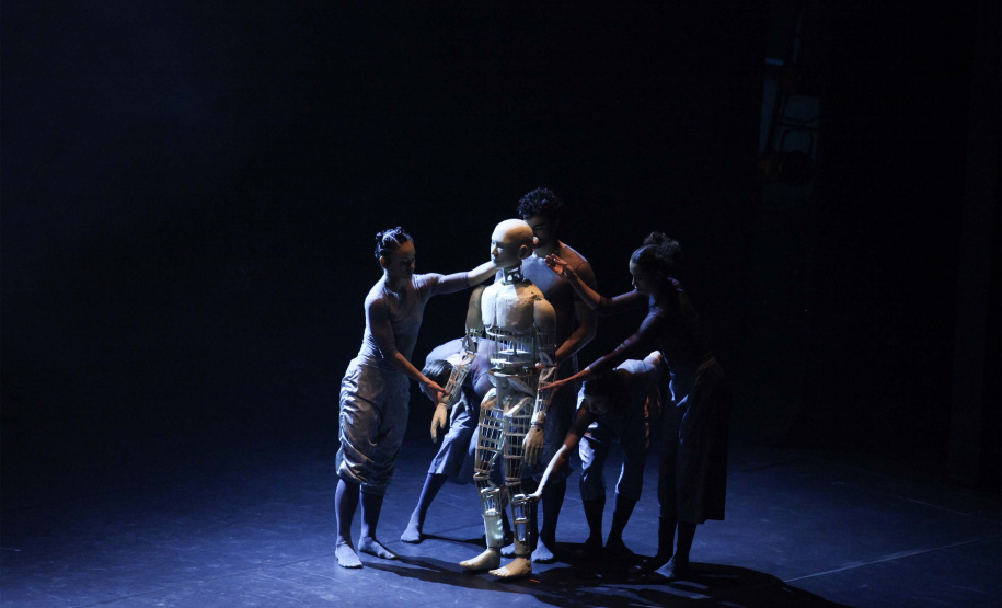 Indicada ao APCA, “Contraponto” reúne mais de 4 mil espectadores no Guairão