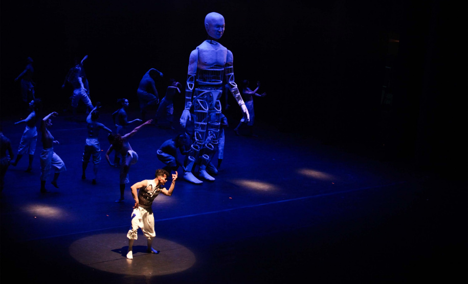 Indicada ao APCA, “Contraponto” reúne mais de 4 mil espectadores no Guairão