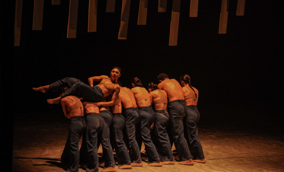 Indicada ao APCA, “Contraponto” reúne mais de 4 mil espectadores no Guairão