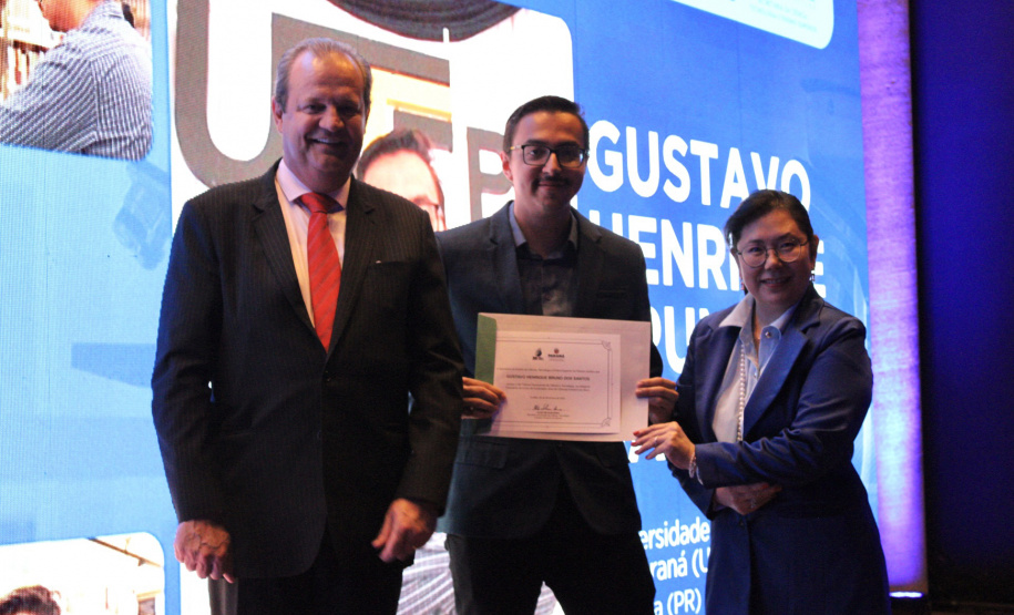 Estado premia iniciativas que promovem pesquisa, inovação e impacto social no Paraná