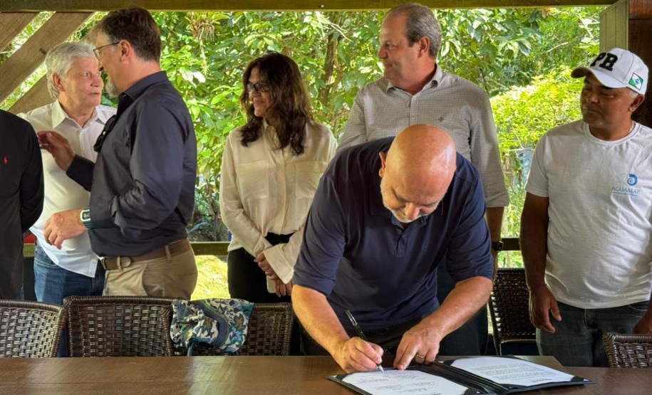 Paraná investe R$ 3 milhões em laboratório de sementes de ostra  cultivada no Litoral