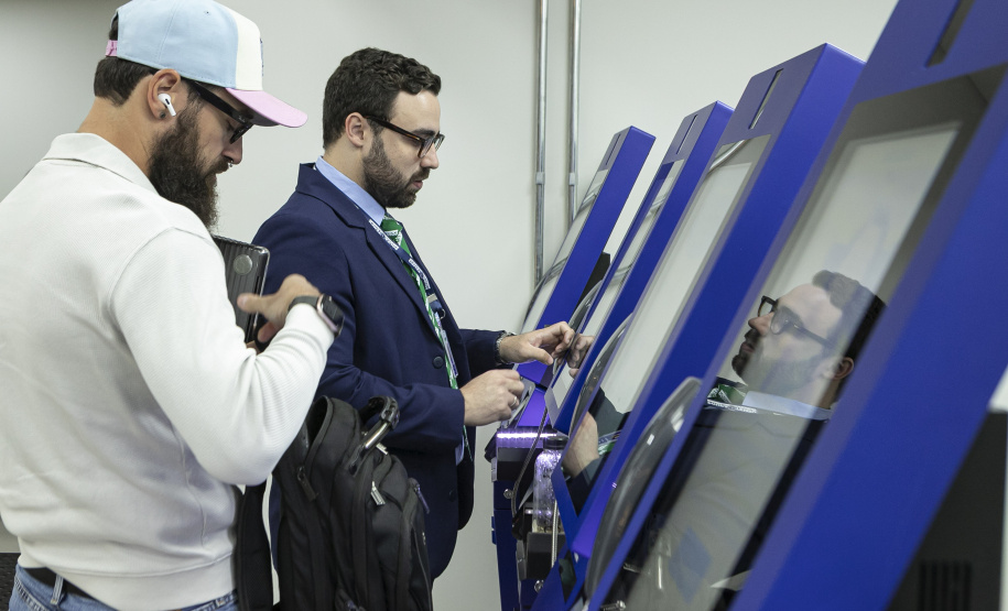 Ratinho Junior inaugura Poupatempo de Maringá; unidades já fizeram 45 mil atendimentos