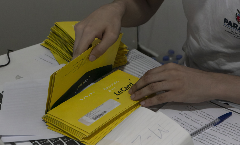 Estado entrega primeiros cartões de até R$ 50 mil para reconstrução de casas em Rio Bonito do Iguaçu