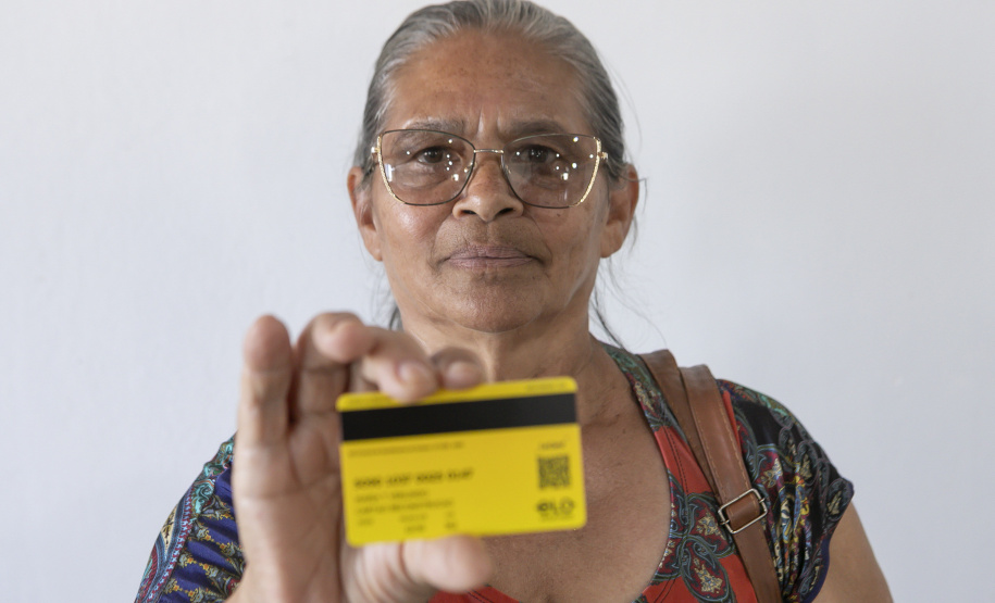 Estado entrega primeiros cartões de até R$ 50 mil para reconstrução de casas em Rio Bonito do Iguaçu