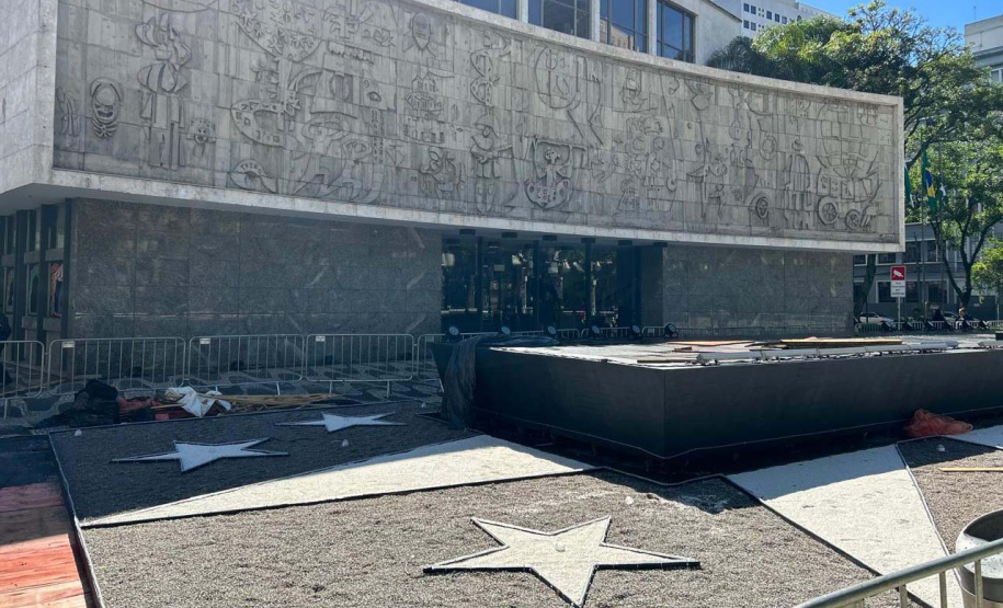 Teatro Guaíra será palco da abertura oficial do Natal de Curitiba 2025