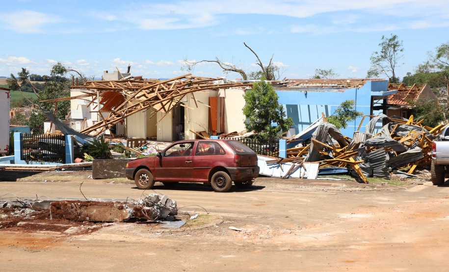 Paraná anuncia a construção emergencial de 320 casas em Rio Bonito do Iguaçu