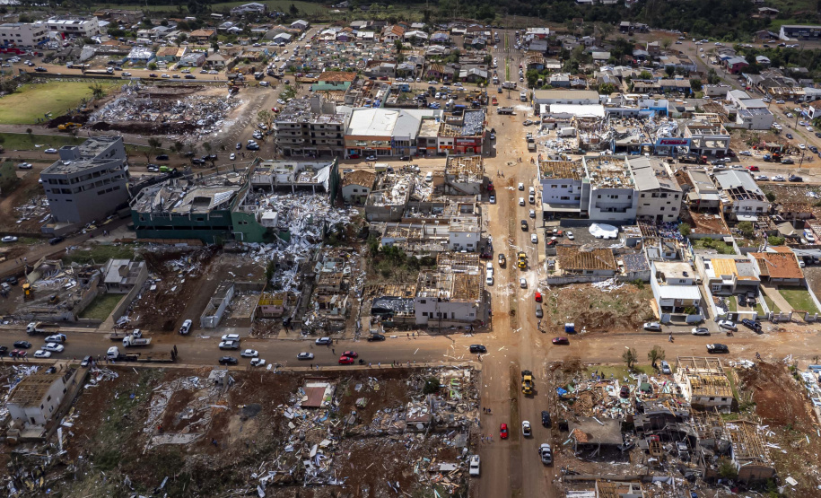 Aulas seguem suspensas nesta terça-feira (11) em Rio Bonito do Iguaçu após tornado