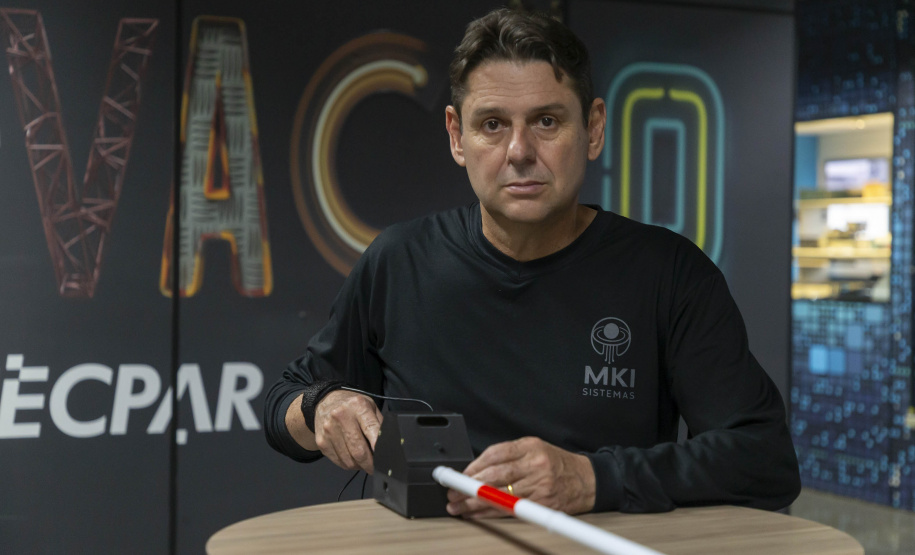 Incubada no Tecpar, empresa desenvolve bengala intelig ente para deficientes visuais