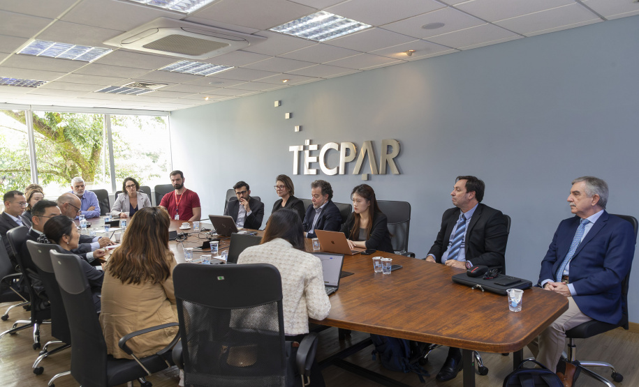 Tecpar e Sinovac iniciam trabalhos para produção de vacinas no Paraná