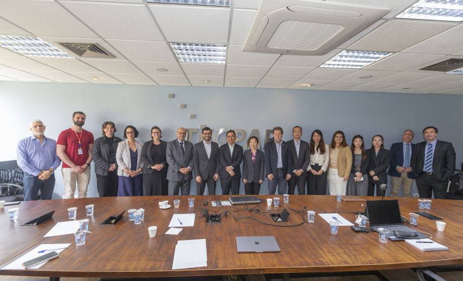 Tecpar e Sinovac iniciam trabalhos para produção de vacinas no Paraná