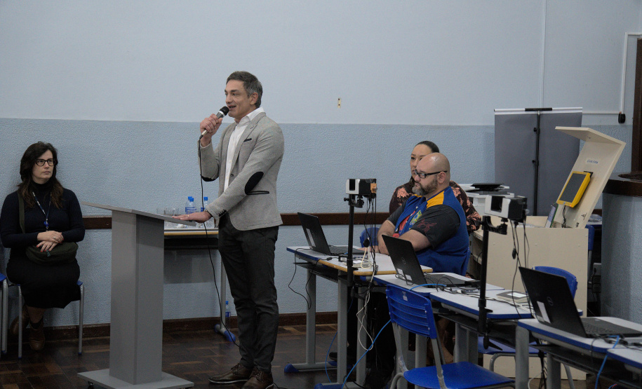 SEED - Semana do Voto Jovem: escolas estaduais recebem atendimento entre o s dias 10 e 14