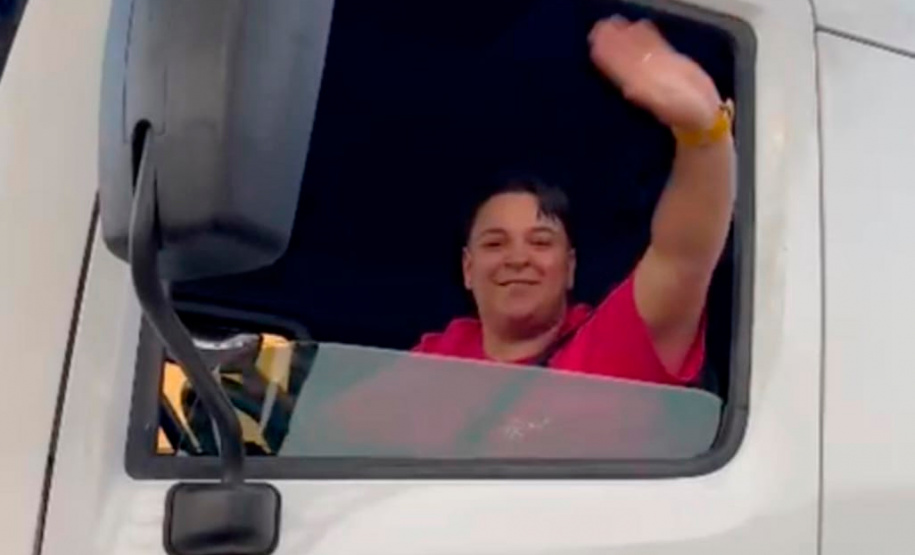 SESA Carreta Saúde da Mulher conta uma equipe formada apenas por mulheres, inclusive a motorista