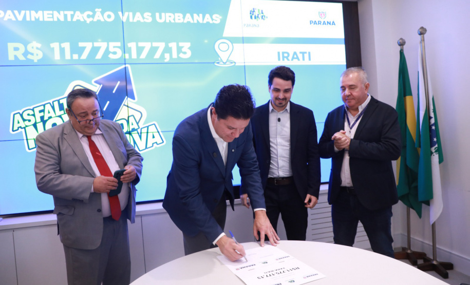 Secid autoriza R$ 198 milhões em licitações para obras em 17 municípios do Paraná