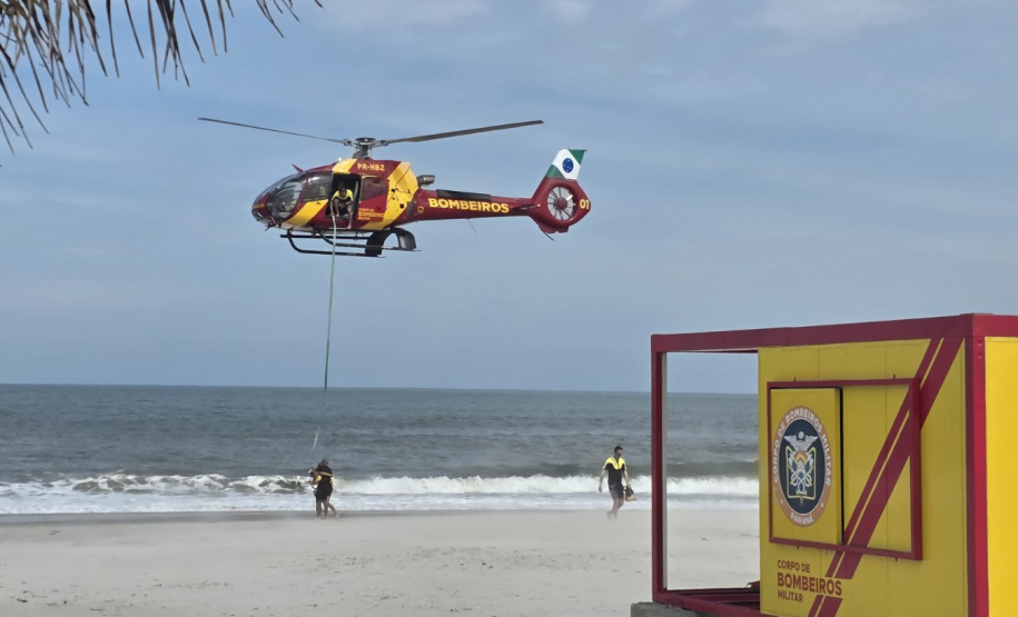 BOMBEIROS - Helicóptero Arcanjo 01 inicia prontidão no litoral após treinamento conjunto de resgate aéreo
