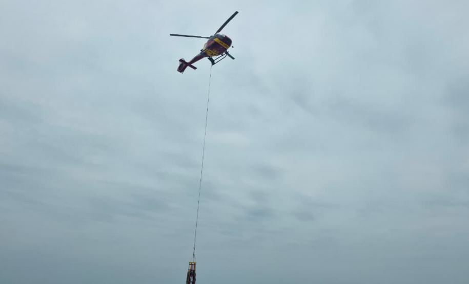 BOMBEIROS - Helicóptero Arcanjo 01 inicia prontidão no litoral após treinamento conjunto de resgate aéreo