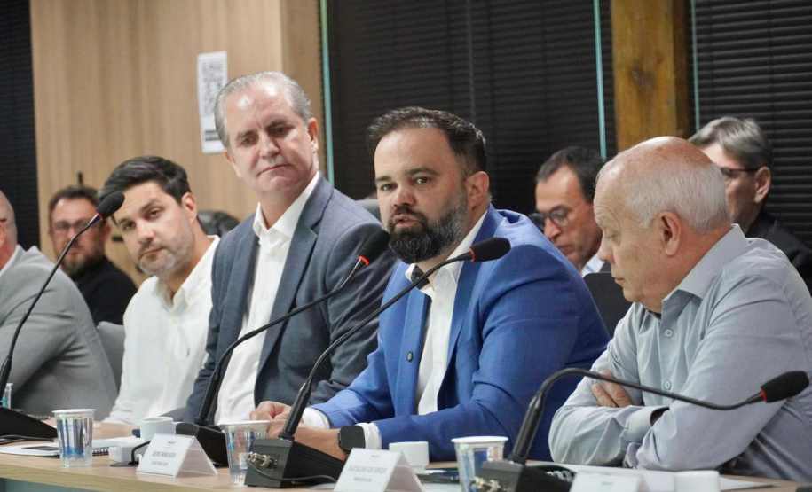 SEPL - Governo do Paraná instalará usinas de geração de energia solar para promover sustentabilidade e reduzir custos públicos