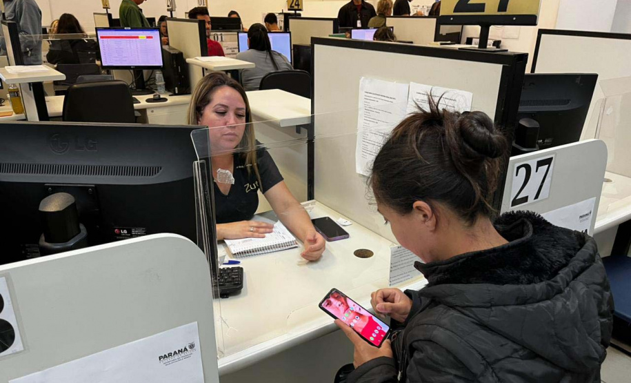 Mutirão de Empregos reúne mais de 20 empresas e oferece mais de mil vagas em Curitiba