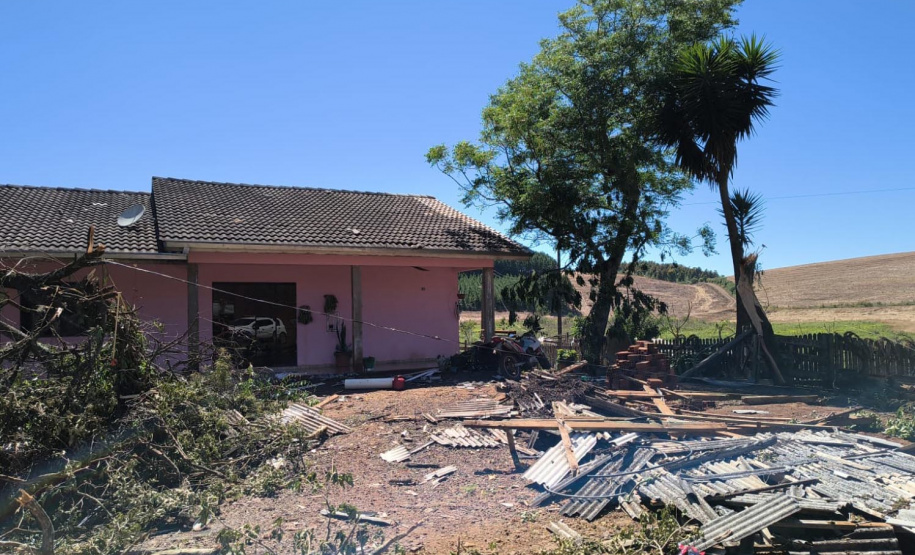 De Turvo a Centenário do Sul, Defesa Civil atua para reparar danos em demais municípios atingidos pelos ventos