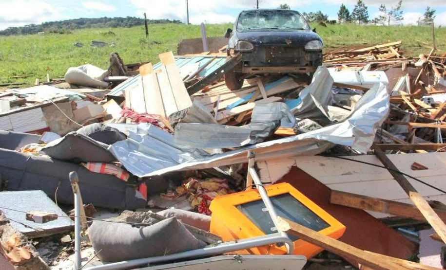 De Turvo a Centenário do Sul, Defesa Civil atua para reparar danos em demais municípios atingidos pelos ventos