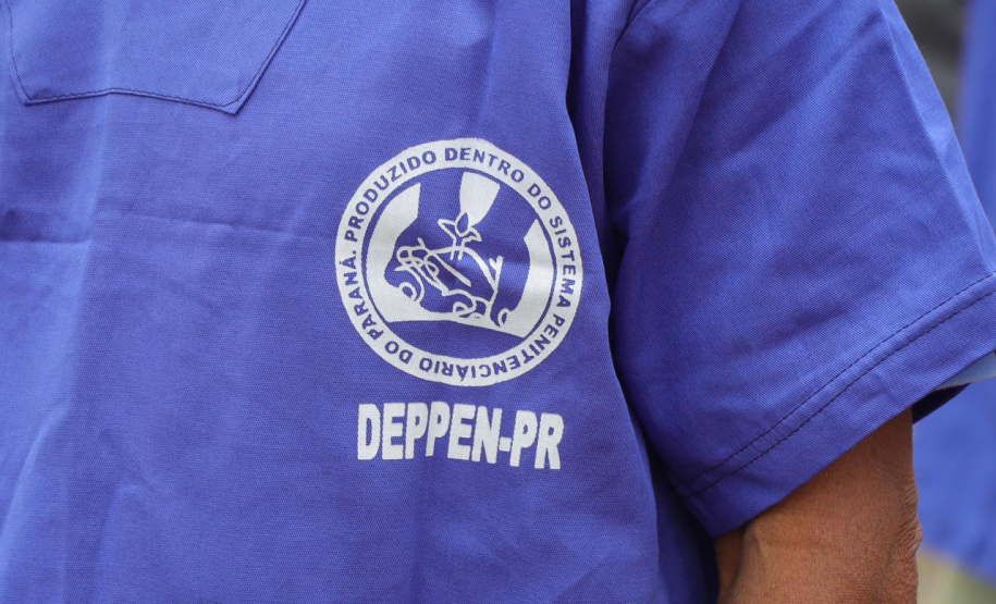 Carrinhos de mão produzidos por custodiados de Piraquara já estão sendo utilizados na reconstrução de Rio Bonito do Iguaçu