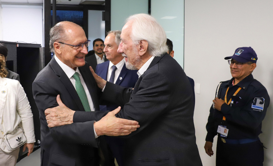 Renault e Geely se unem para investir R$ 3,8 bilhões em novo ciclo automotivo no Paraná