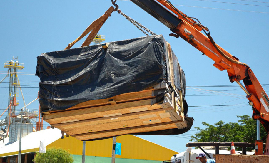 Emoção marca a chegada das primeiras casas pré-moldadas a Rio Bonito do Iguaçu