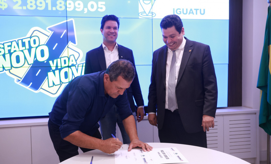 Governo autoriza mais R$ 145 milhões para pavimentações em todas as regiões do Estado