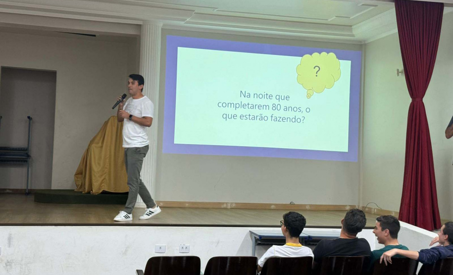 Autonomia e bem-estar: estudantes de curso técnico em Maringá criam aplicativos com foco em melhorar a vida de idosos