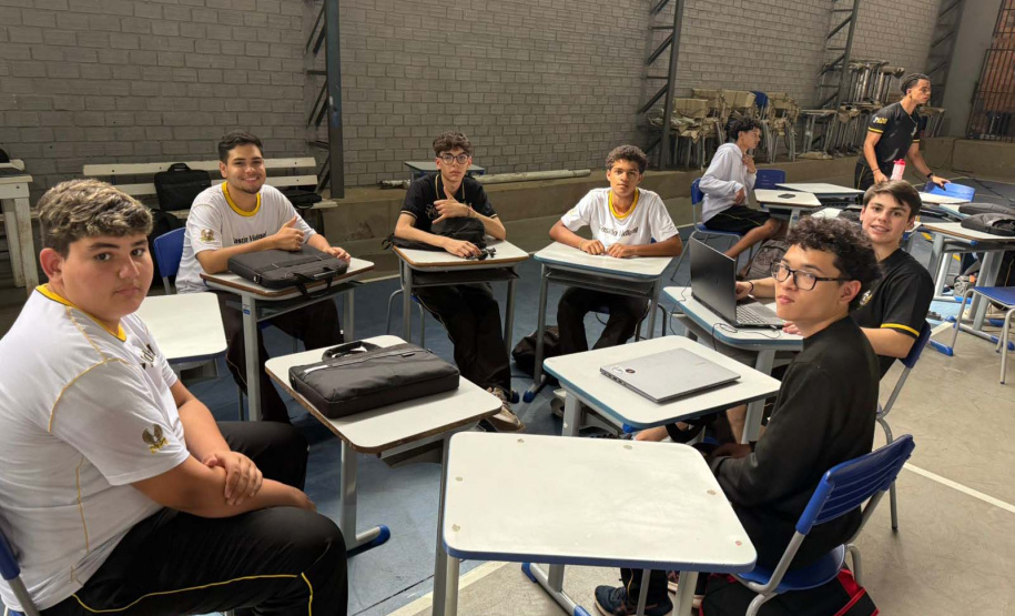 Autonomia e bem-estar: estudantes de curso técnico em Maringá criam aplicativos com foco em melhorar a vida de idosos