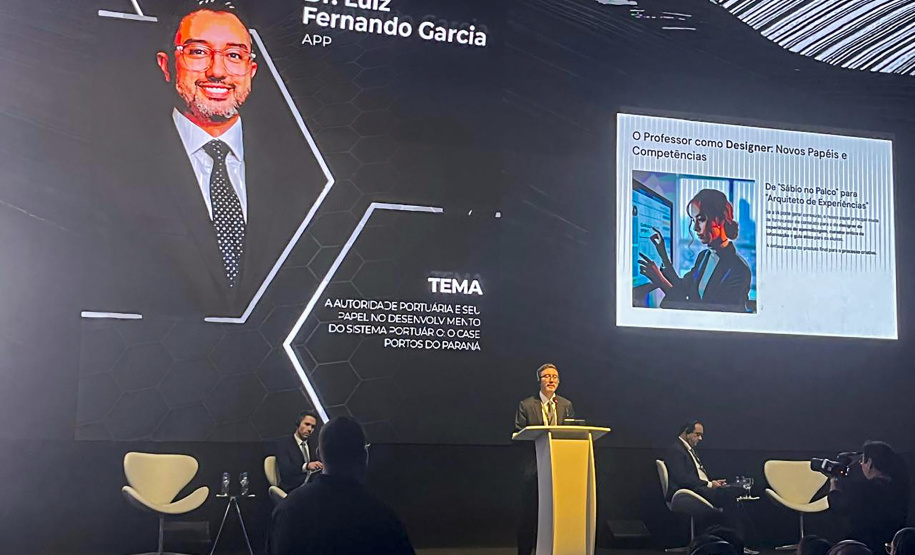 Portos do Paraná destaca avanços regulatórios e modernização em congresso internacional