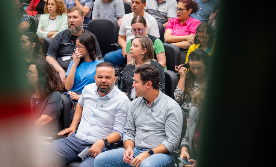 Educação realiza entregas de equipamentos e melhorias nas escolas de Curitiba