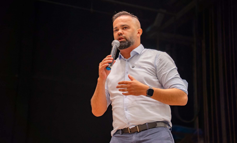 Educação realiza entregas de equipamentos e melhorias nas escolas de Curitiba