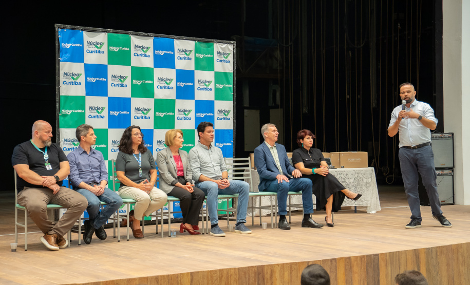 Educação realiza entregas de equipamentos e melhorias nas escolas de Curitiba