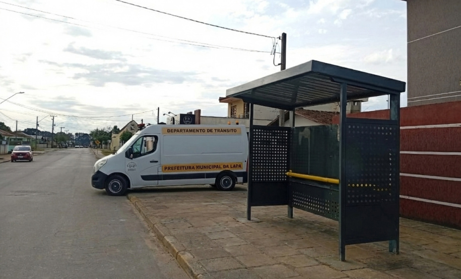 AMEP - 68 cidades do Paraná recebem novos abrigos de paradas de ônibus