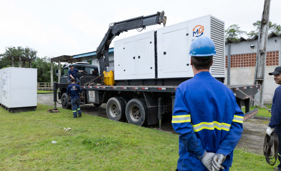 Sanepar reforça litoral com a chegada de 31 geradores elétricos para o verão